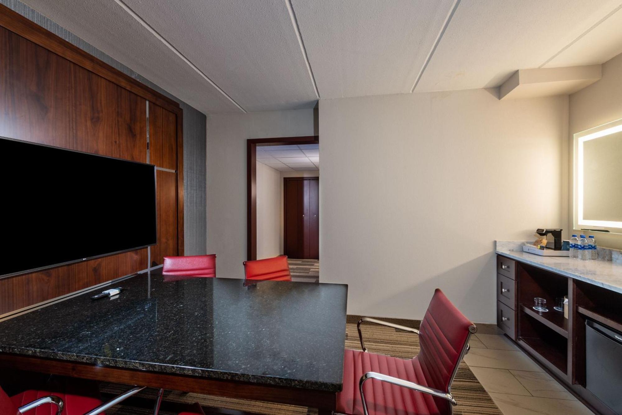 Four Points By Sheraton Atlanta Airport West College Park Eksteriør billede